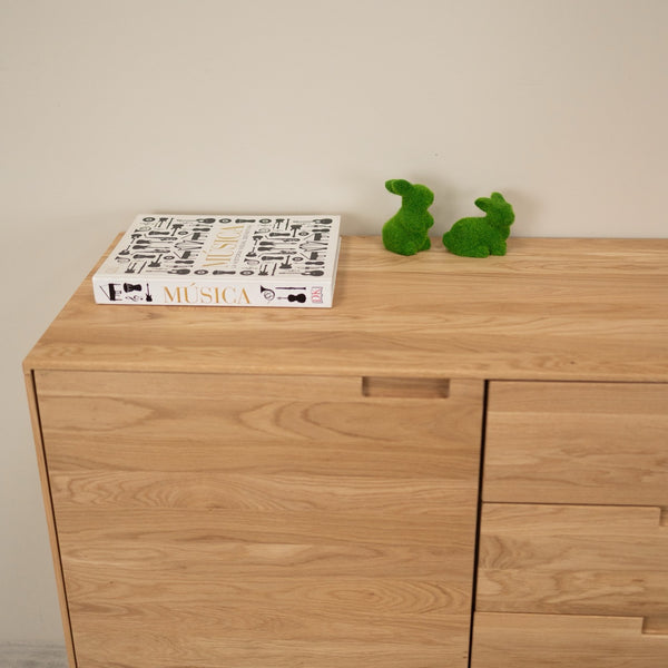 Aparador Cómoda de madera maciza roble Escandi Atelier | NordicStory