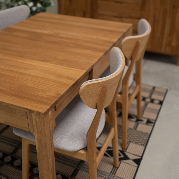 Pack de 2 o 4 Sillas de Comedor de Madera Maciza de Roble Maxwell, tapizado | NordicStory