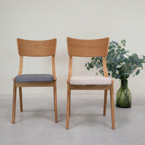 Pack de 2 o 4 Sillas de Comedor de Madera Maciza de Roble Lucas, tapizado Gris o Beige | NordicStory