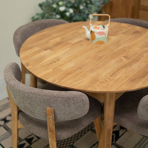 Pack de 2 o 4 Sillas de Comedor de Madera Maciza de Roble Claus, tapizado Gris o Marron | NordicStory