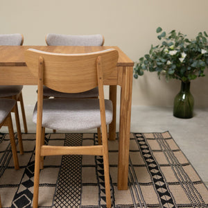 Pack de 2 o 4 Sillas de Comedor de Madera Maciza de Roble Maxwell, tapizado | NordicStory