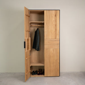 Armario con 2 puertas de madera maciza roble Runa | NordicStory