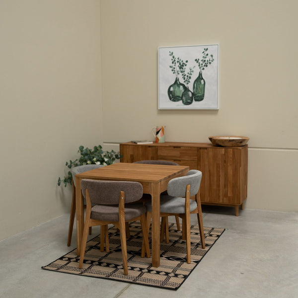 Pack de 2 o 4 Sillas de Comedor de Madera Maciza de Roble Claus, tapizado Gris o Marron | NordicStory